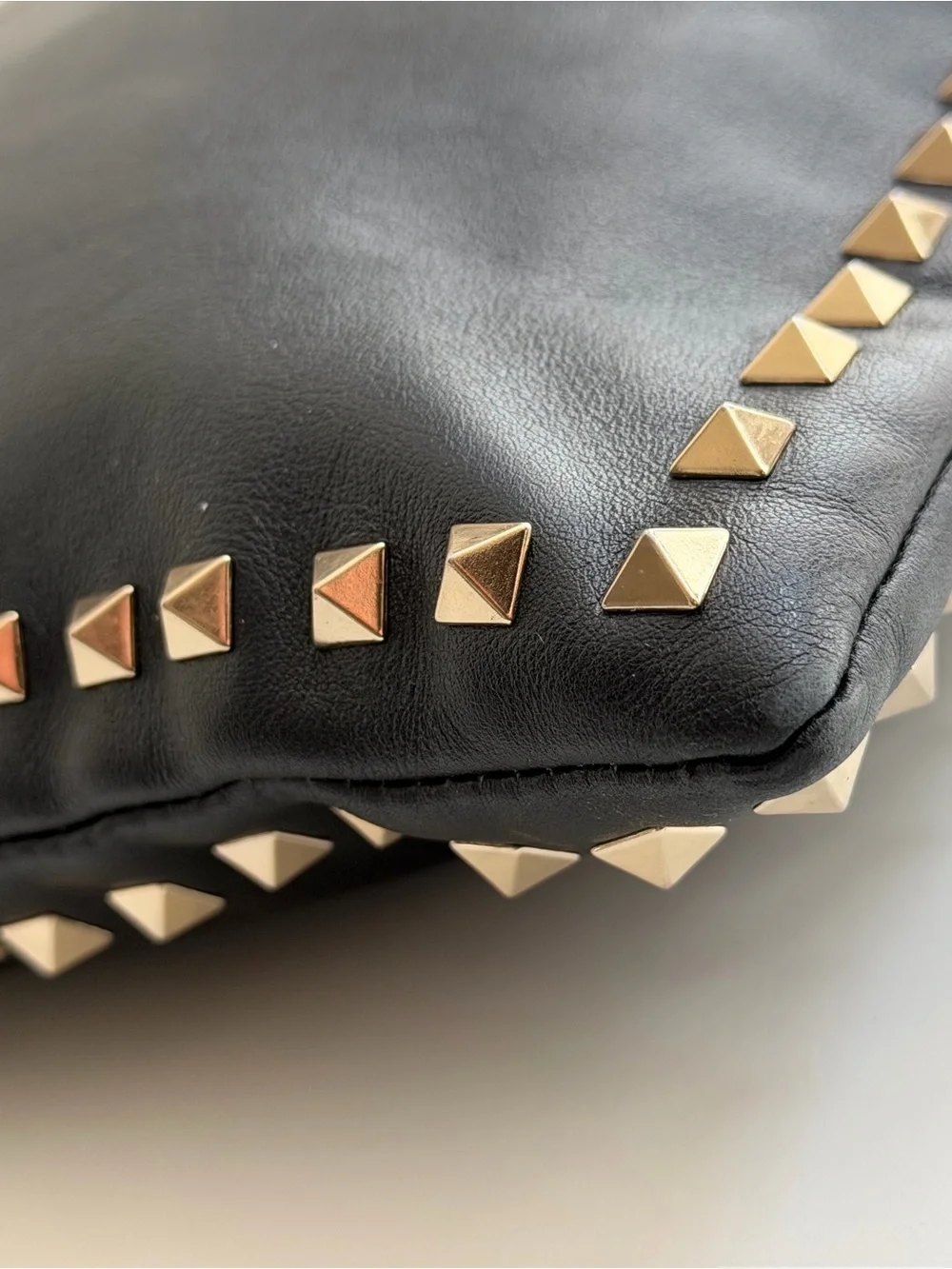 Authentic Valentino Garavani Rockstud Large Leather Clutch